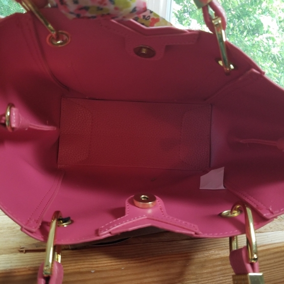 Vegan Leather Steve Madden Handbag - Picture 4 of 6